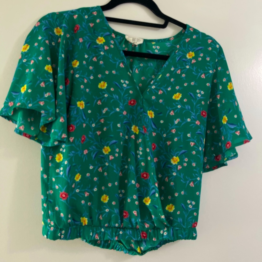 Like new floral top